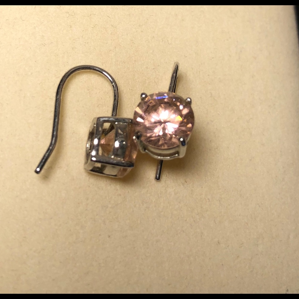 Earings - Picture 5 of 5